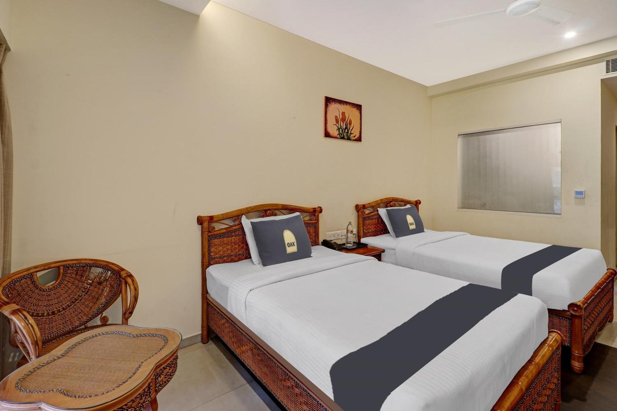 Townhouse Oak Edassery'S Sealine Villa Stay Kochi Kültér fotó