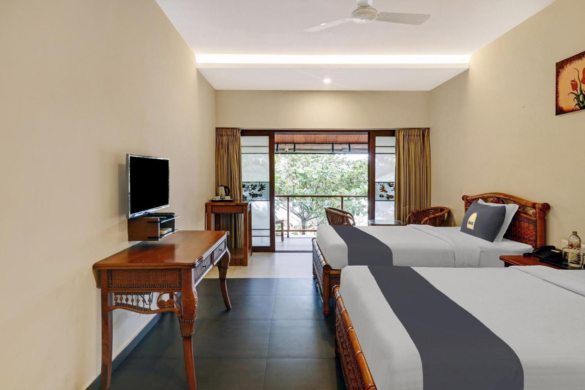 Townhouse Oak Edassery'S Sealine Villa Stay Kochi Kültér fotó