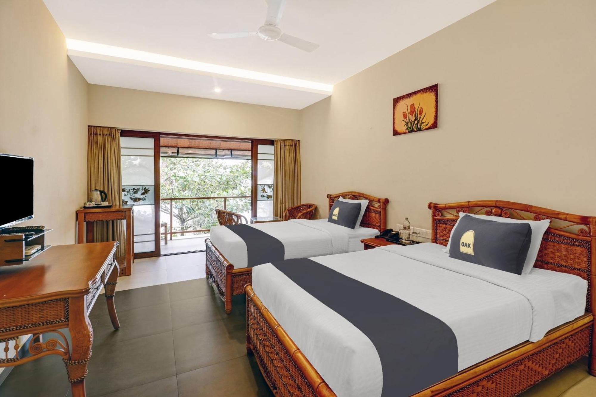 Townhouse Oak Edassery'S Sealine Villa Stay Kochi Kültér fotó