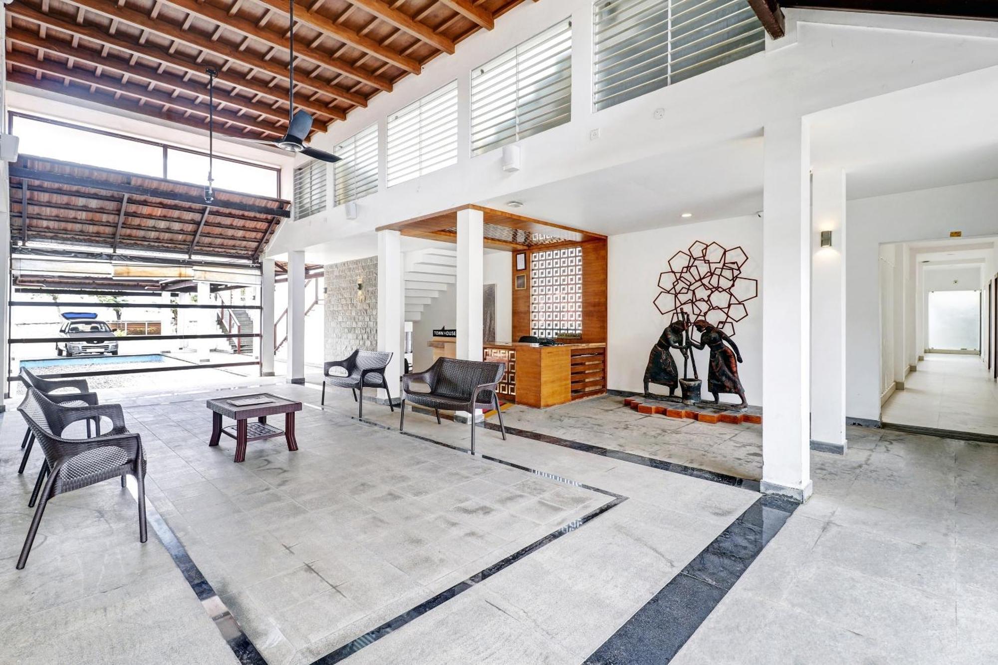 Townhouse Oak Edassery'S Sealine Villa Stay Kochi Kültér fotó