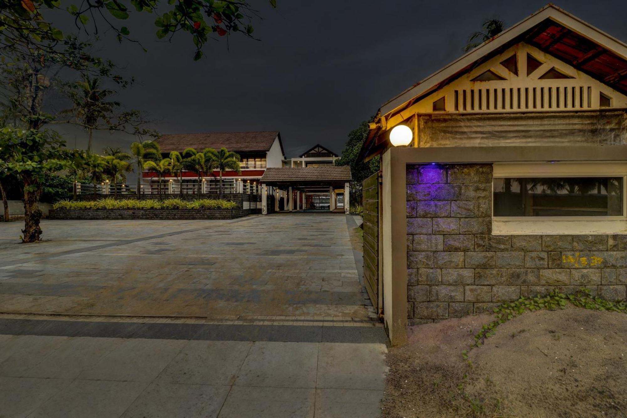 Townhouse Oak Edassery'S Sealine Villa Stay Kochi Kültér fotó