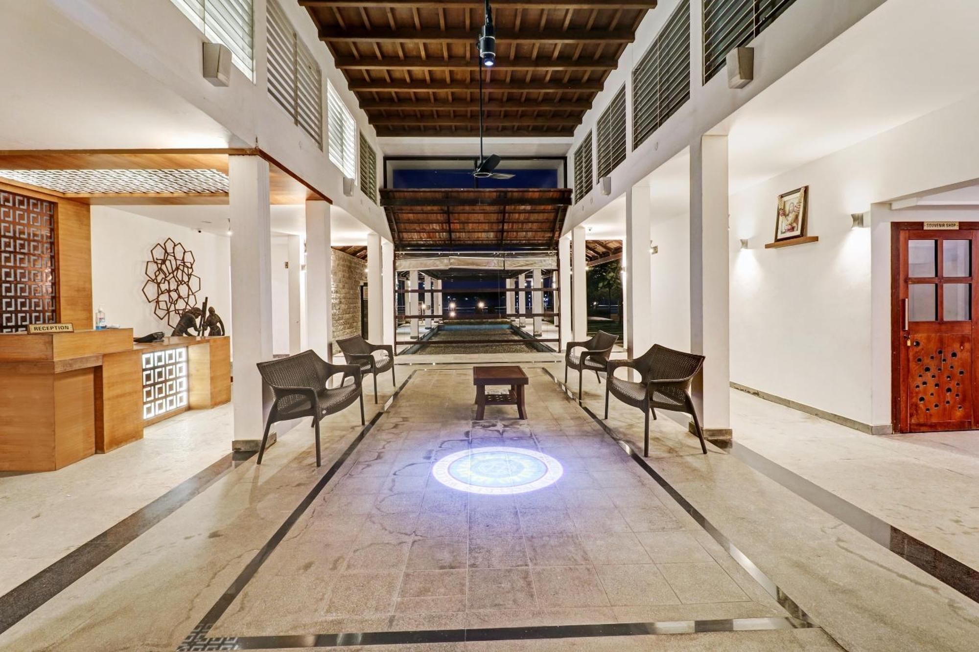Townhouse Oak Edassery'S Sealine Villa Stay Kochi Kültér fotó