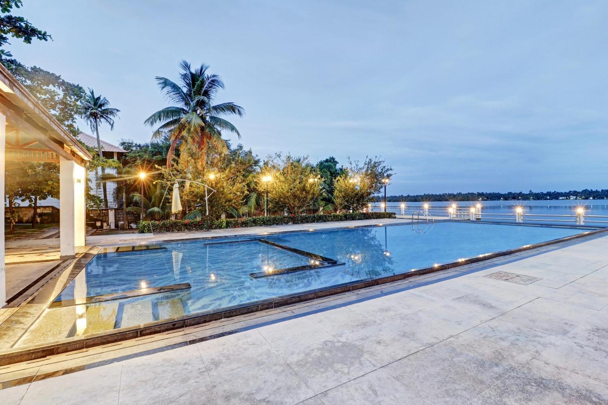 Townhouse Oak Edassery'S Sealine Villa Stay Kochi Kültér fotó
