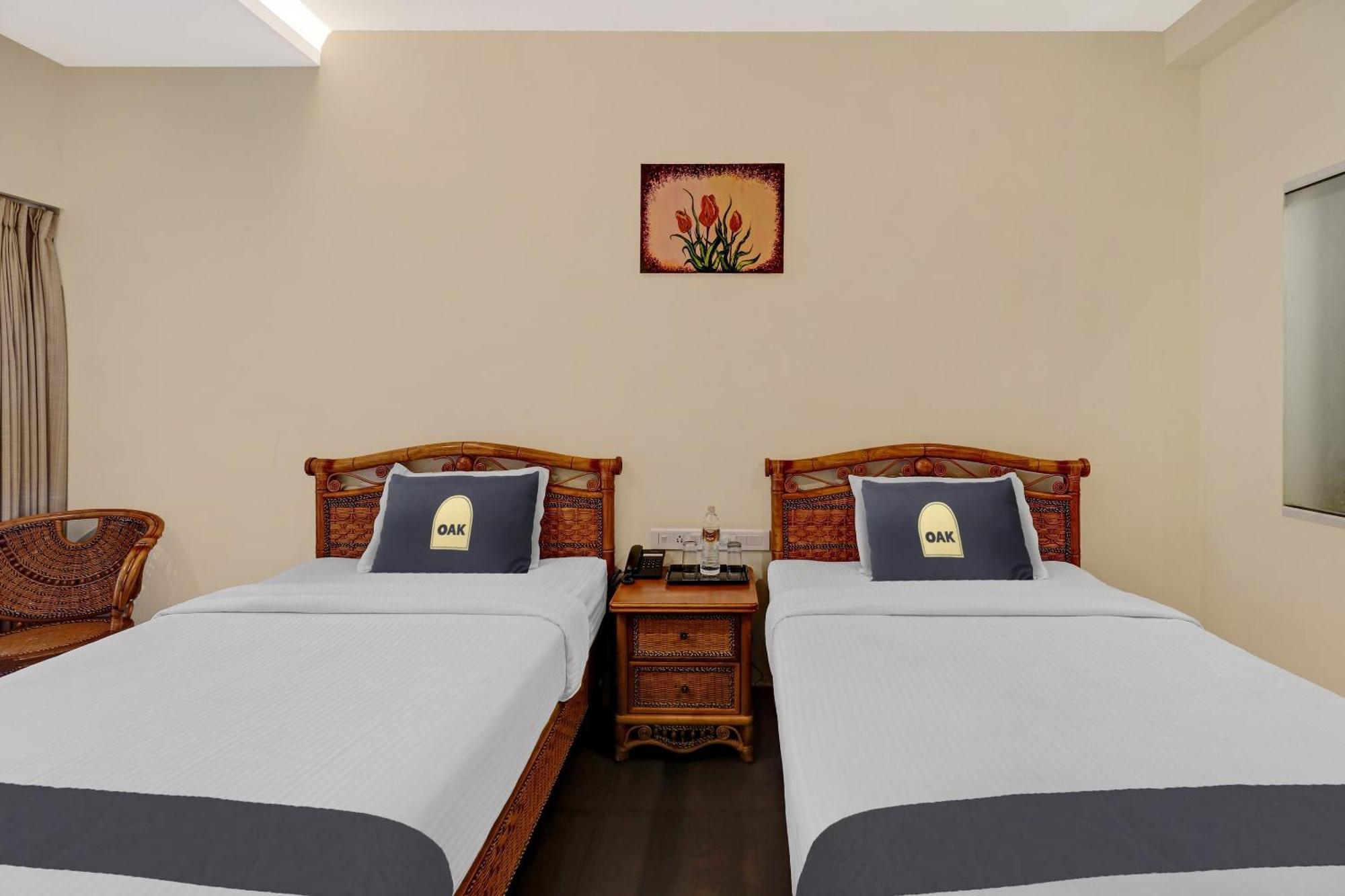 Townhouse Oak Edassery'S Sealine Villa Stay Kochi Kültér fotó