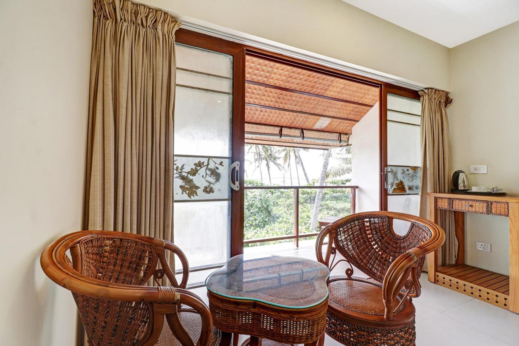 Townhouse Oak Edassery'S Sealine Villa Stay Kochi Kültér fotó