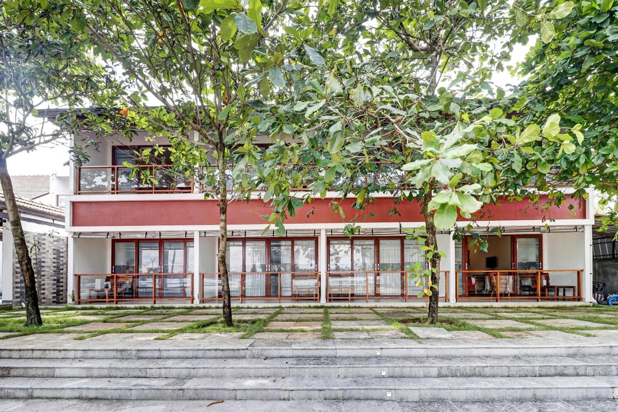 Townhouse Oak Edassery'S Sealine Villa Stay Kochi Kültér fotó