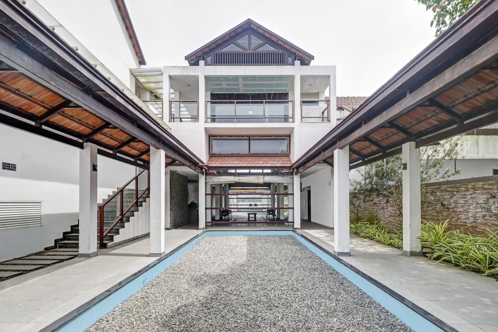 Townhouse Oak Edassery'S Sealine Villa Stay Kochi Kültér fotó