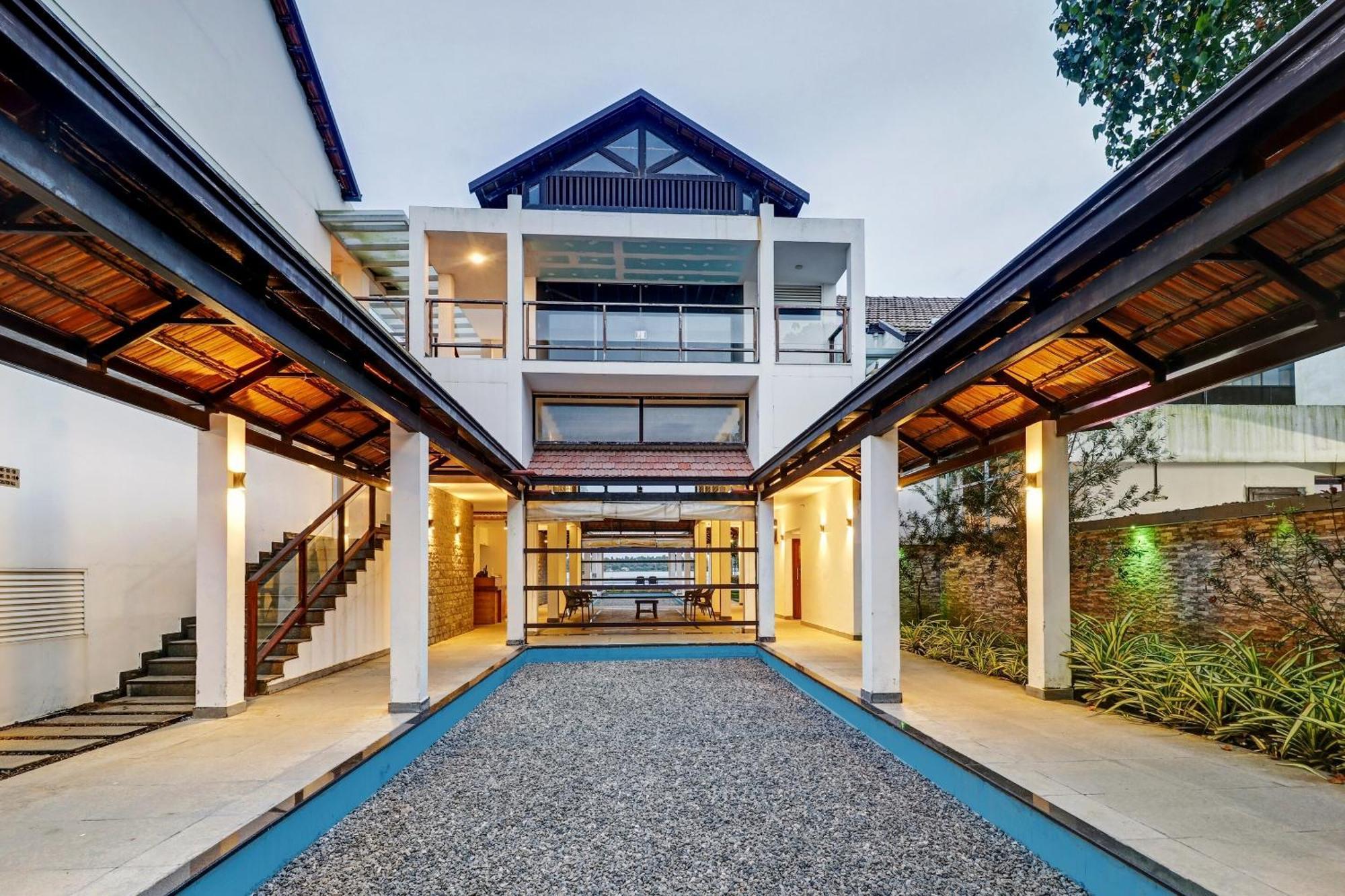 Townhouse Oak Edassery'S Sealine Villa Stay Kochi Kültér fotó